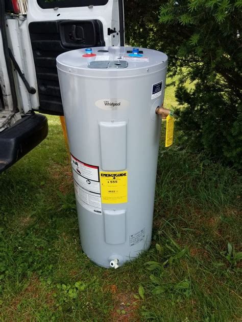 Used 40-gallon hot water tank Electric for Sale in Bentleyville, PA - OfferUp