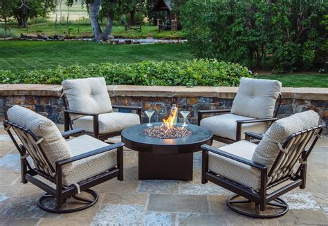 22 Stylish Patio Set with Fire Pit - Home, Family, Style and Art Ideas