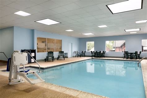 Hampton Inn & Suites Hershey Pool: Pictures & Reviews - Tripadvisor