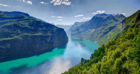 Cruises to Geiranger: deals & bookings | Costa Cruises