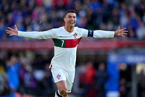 Ronaldo's second coming buffs up Portugal's Euro 2024 dream | Daily Sabah