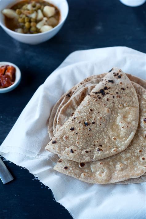 Chapati (Easy Indian Flat Bread Recipe) - Rasa Malaysia