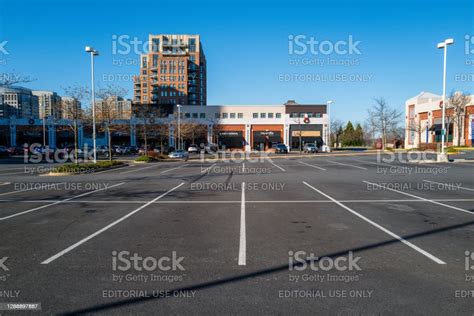 Nearly Empty Strip Mall Parking Lot Stock Photo - Download Image Now ...