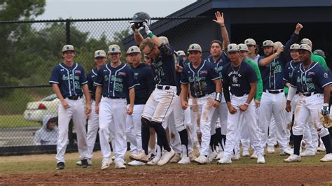 Five Home Runs Lead AMU to Series Win - Ave Maria University Athletics