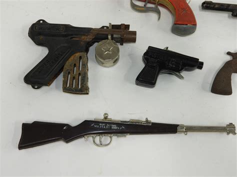 Murrays Auctioneers - Lot 157: Lot of vintage toy guns