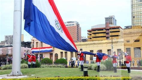 Crónica / Hoy se conmemora el día de la Bandera Paraguaya