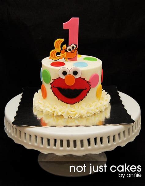 Elmo 1st birthday Cake - Cake by Annie - CakesDecor