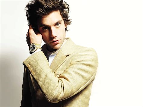 Amazon.com: Mika: Songs, Albums, Pictures, Bios