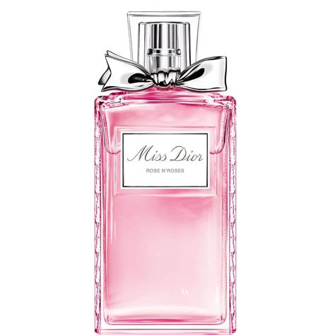 14 Best Rose Scented Perfumes - Fragrances That Smell Like Roses