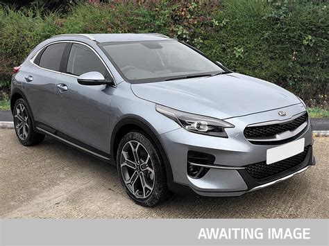 Kia XCeed 1.5 T-GDi ISG 3 in Lunar Silver £22,995