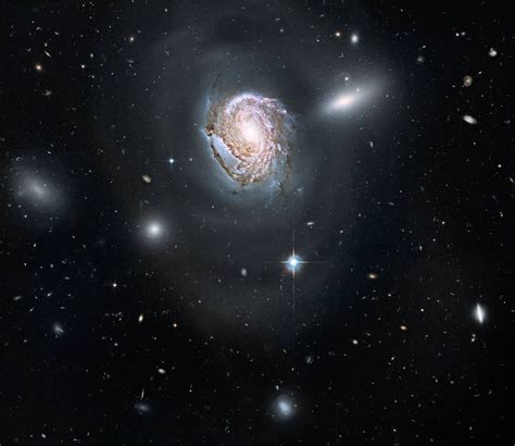 Osservatorio Astronomico Di Ge on Instagram: “NGC 4911 galassia a ...