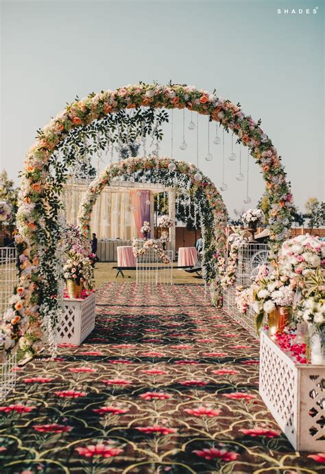 Photo of Stunning floral entrance decor idea.