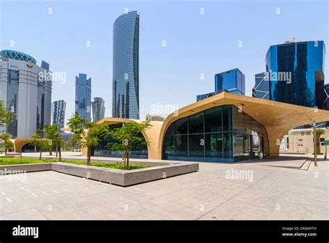 Qatar rail hi-res stock photography and images - Alamy