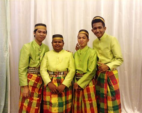 Traditional Bugis Wedding - ROBILLIAM