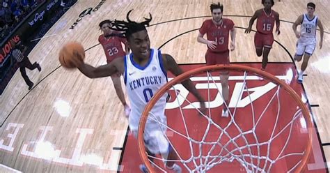 Rob Dillingham's windmill dunk leads Kentucky vs. Louisville highlights