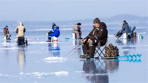 The beauty of ice-fishing and why Russians can’t get enough of it (PHOTOS) - Russia Beyond