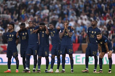 Coupe du monde 2022 : après un match suffocant, la France s'incline aux ...