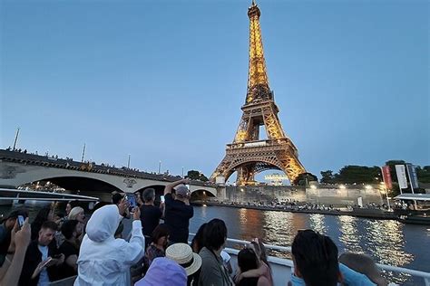 Evening Eiffel Tower Tour & Seine River Cruise With Champagne: Triphobo