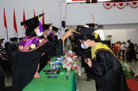 Pimpin Wisuda Unsrat Periode II TA 2022-2023, Prof Ellen: Ini Wisuda ...