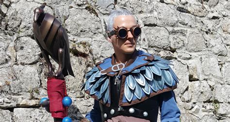 Un incroyable cosplay de l'Archimage Khadgar - World of Warcraft - Mamytwink.com