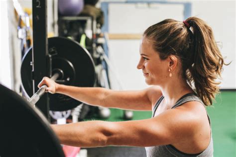 Why Women Should Lift Heavy Weights • Laura Schoenfeld