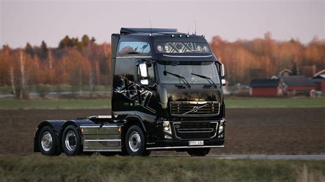 Volvo Amazon Wallpaper