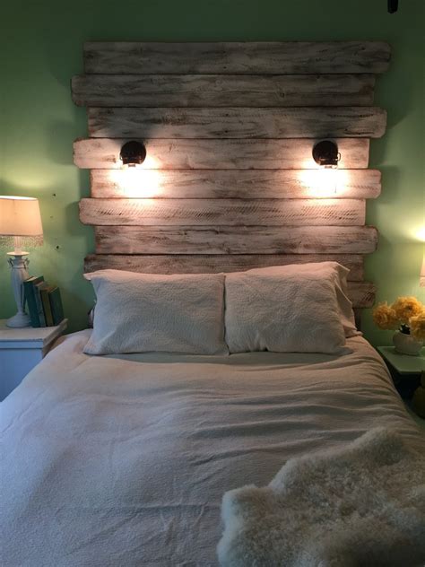 10 Floating Headboard Designs That Defy Gravity