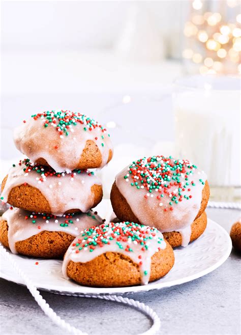 Sugar glazed lebkuchen (German Christmas cookies)