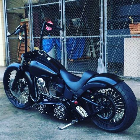 @ranflas_n_viclas on Instagram: “Blacked out vicla @socal_808” | Custom motorcycles harley ...