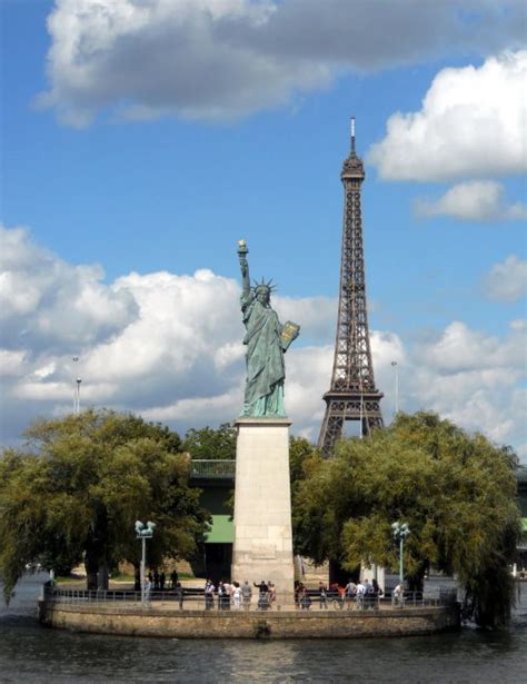 Statue of Liberty facts. History. Statue of Liberty in Paris.