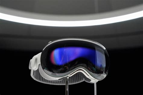 Apple unveils sleek, $3,500 ‘Vision Pro’ goggles. Will they be what VR has been looking for ...