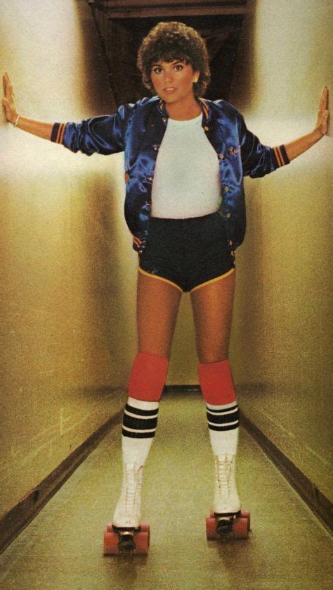 Linda Ronstadt | Disco outfit, Roller skating outfits, 80s party outfits