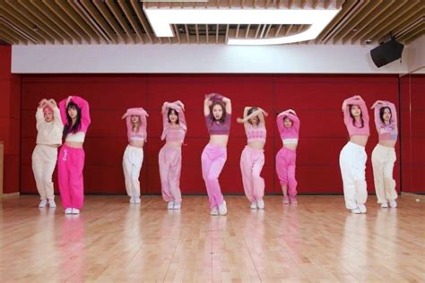 Watch: TWICE Shows Off Their Cool New Choreo In “Scientist” Dance Practice Video