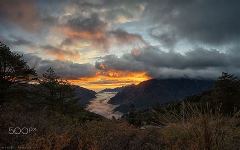 Hehuanshan, Cingjing, Taiwan - Sunrise taken around 3000m altitude on ...