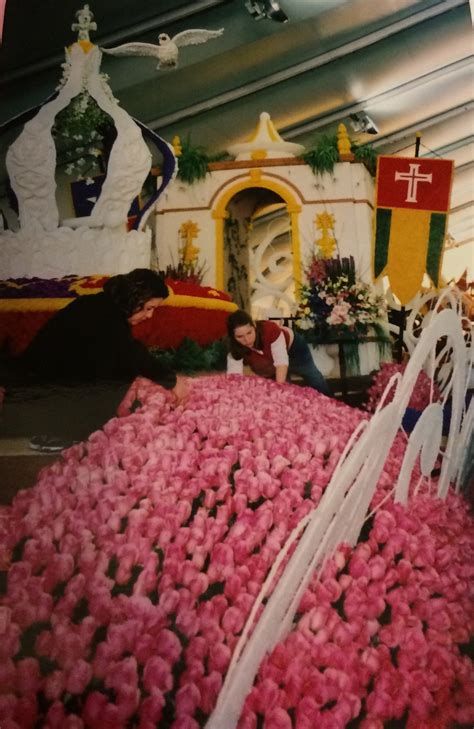 My Experience Decorating a Rose Parade Float - Contained Gardens