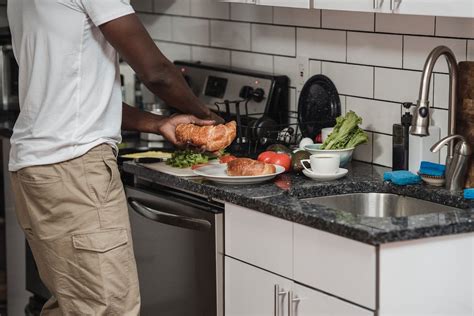 Man Cooking Breakfast in the Kitchen · Free Stock Photo