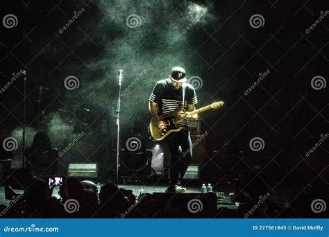 Phantogram - Sarah Barthel and Josh Carter Perform in Concert at ...