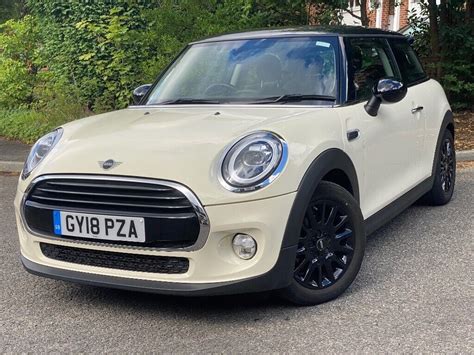 Mini Cooper White 1.5 | in Reigate, Surrey | Gumtree