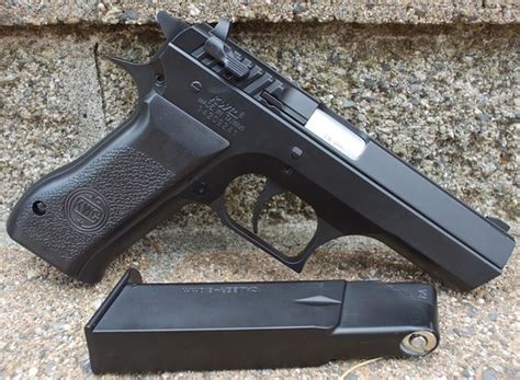 KWC Model 941 (Jericho) CO2 Airsoft Pistol Table Top Review — Replica Airguns Blog | Airsoft ...