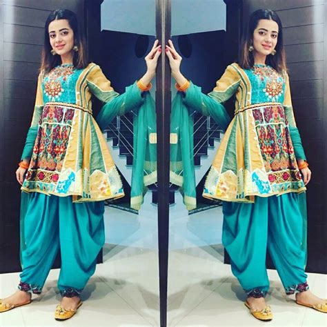 Pakistani Dresses Casual, Pakistani Dress Design, Pakistani Fashion, Indian Fashion, Boho ...
