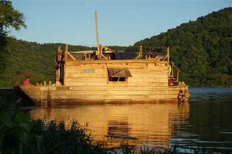 Flatboat Patience | River trip, Mississippi, Orleans