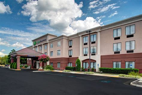 HOLIDAY INN EXPRESS HOTEL & SUITES RICHMOND NORTH ASHLAND $107 ($̶1̶2̶3̶) - Updated 2021 Prices ...