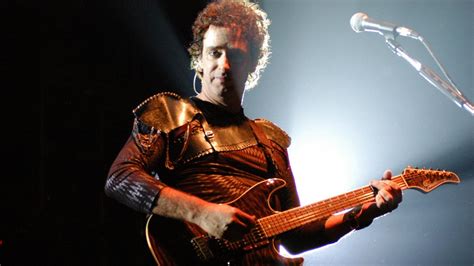 Gustavo Cerati : Eterno Gustavo Cerati Estaria Cumpliendo 61 Anos Y Se Conocio Un Documento ...