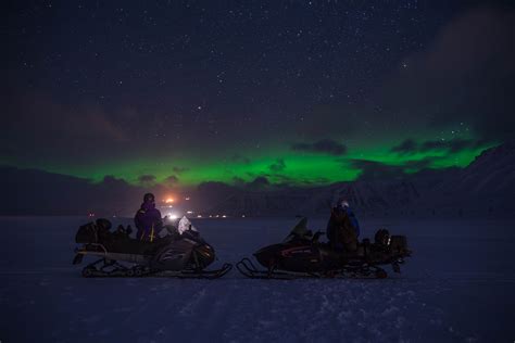 10 northern lights experiences in Svalbard