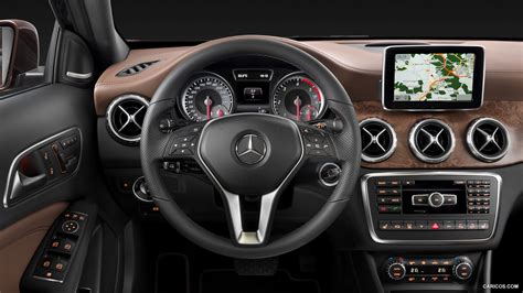 2015 Mercedes-Benz GLA-Class - GLA 220 CDI 4MATIC - Interior | Caricos