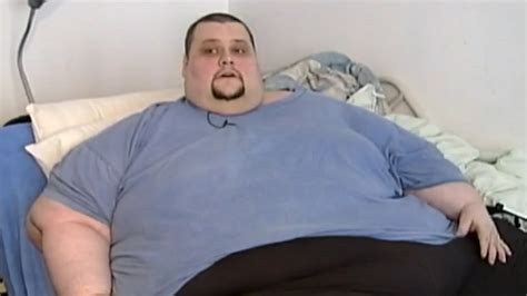 Crane Helps Move 1,000 Pound Man to New Home - NBC News