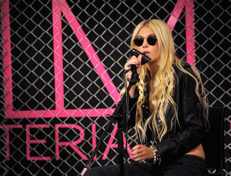 Taylor Momsen Photos Photos - Material Girl Clothing Line Launch ...