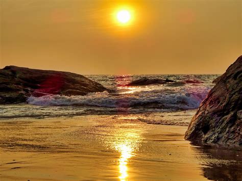 Sunset at Kapu Beach, Udupi !! ( 5184x3888 ) [OC] : r/EarthPorn