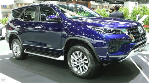 2021 Toyota Fortuner Facelift 2.4 4X4 / In-Depth Walkaround Exterior ...