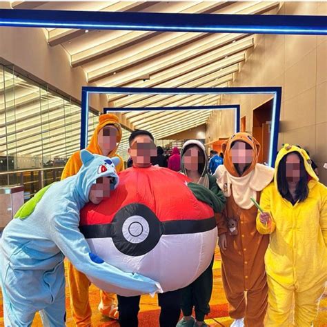 Pokemon cosplay - pokeball character (best for themed dnd), Hobbies ...